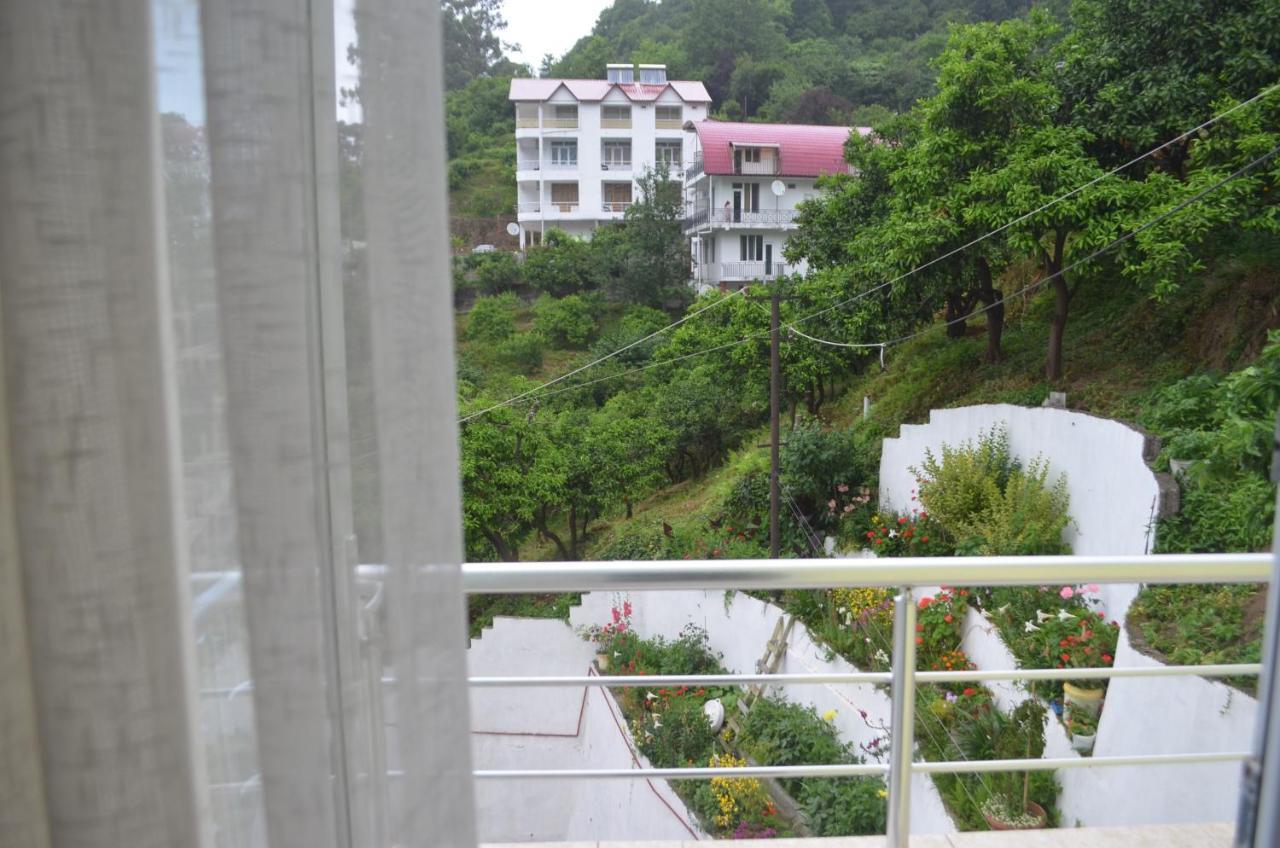 Akhmed Guest House Kvariati Exterior foto