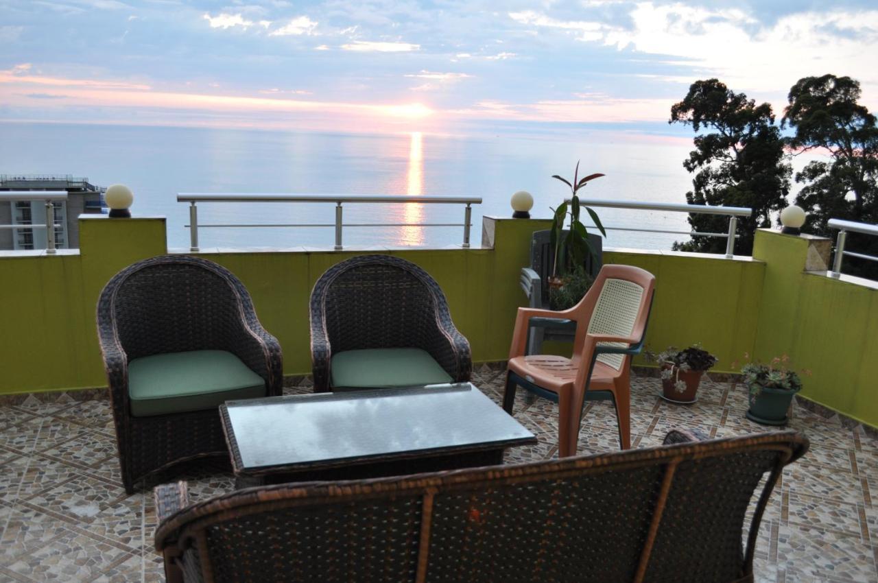 Akhmed Guest House Kvariati Exterior foto