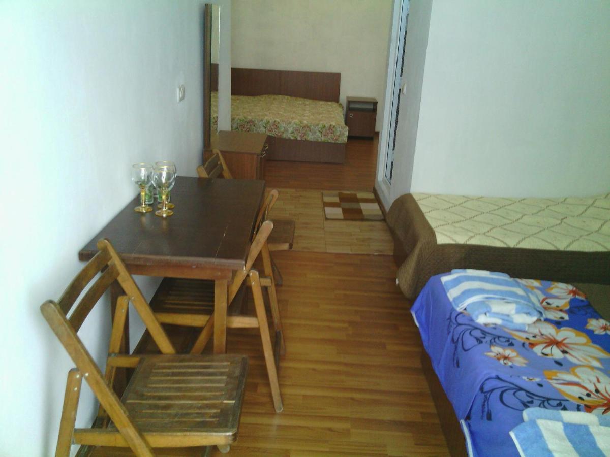 Akhmed Guest House Kvariati Habitación foto